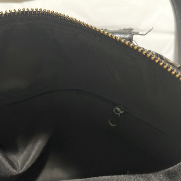 Handle or over the shoulder pocket book. - Picture 9 of 12